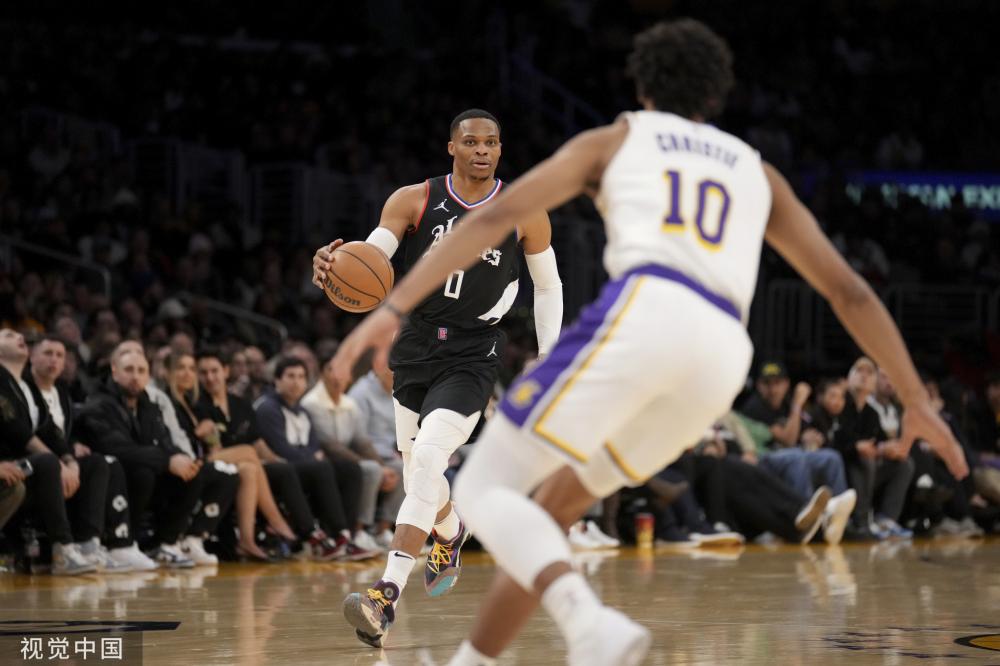 他的表现无 他的表现无